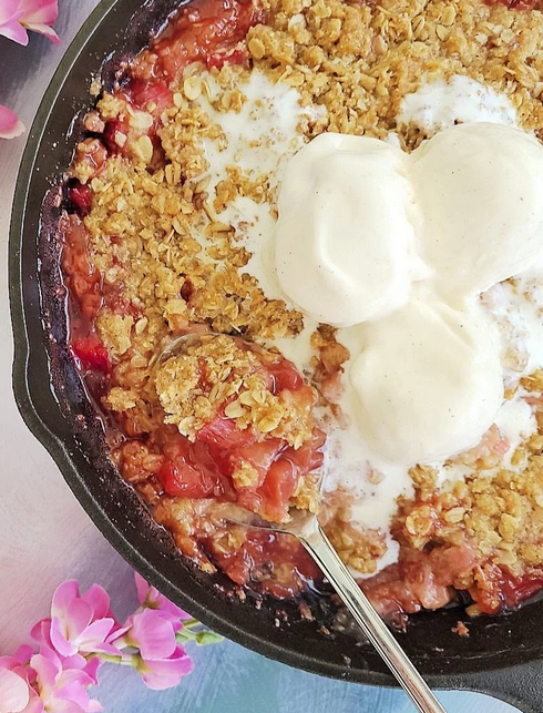 rhubarb crumble