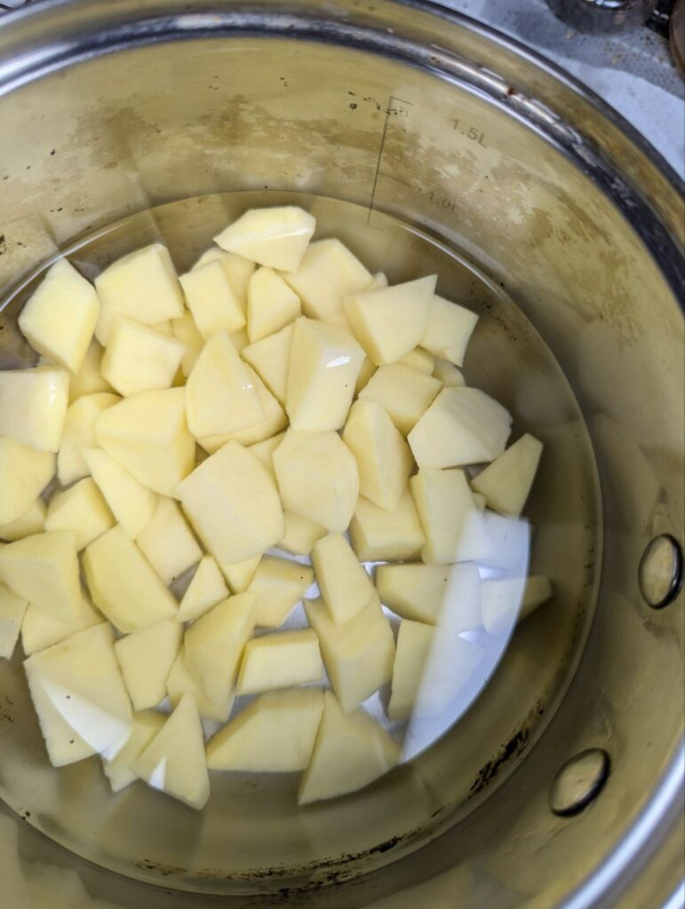 boiling potatoes for mash