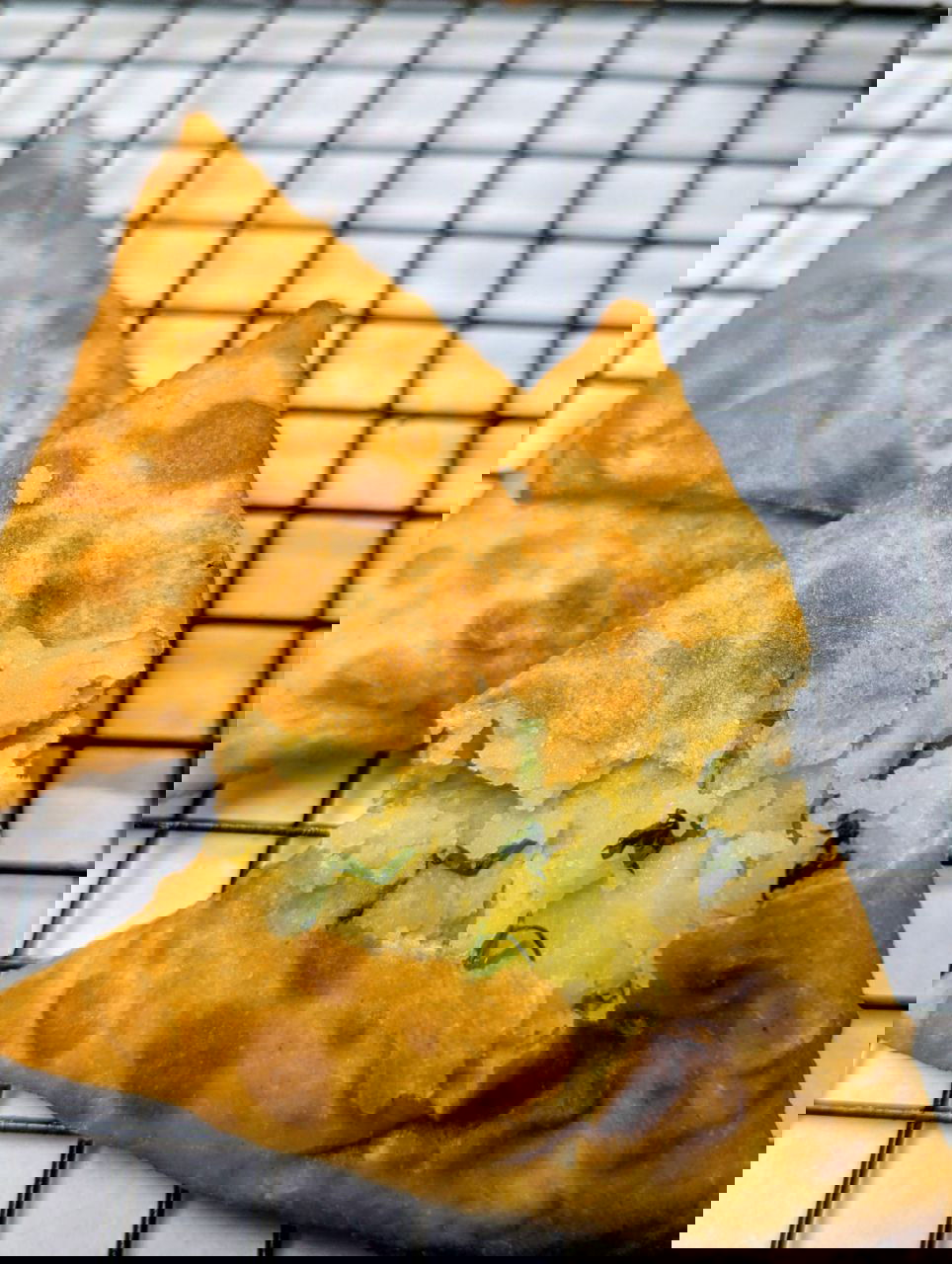 potato stuffed samosas